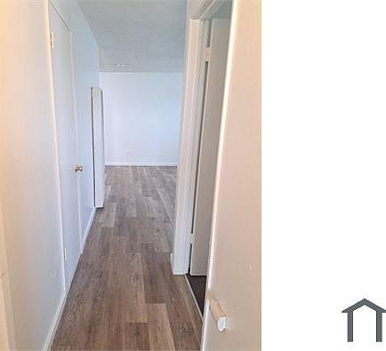 3rd image of 4538 E Hamilton Ave #206