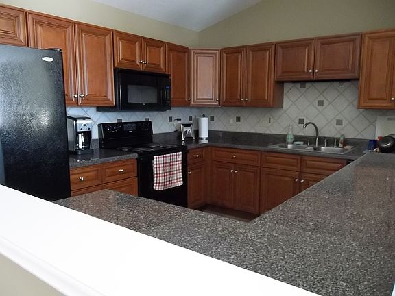 2nd image of 5814 Metropolitan Way