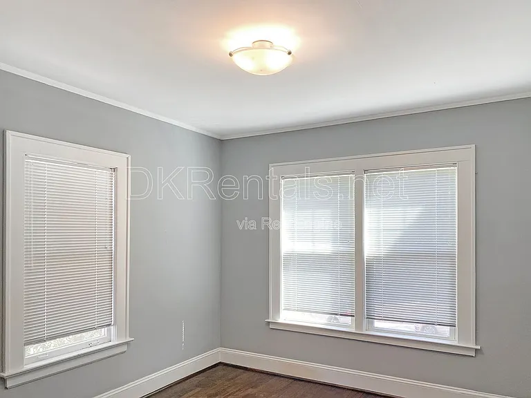 1739 Sylvan Rd SW — Photo 24