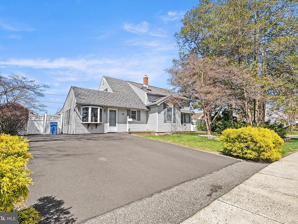 1st image of 85 Goldenridge Dr