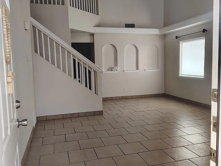 14224 Desert Ash Dr — Photo 11
