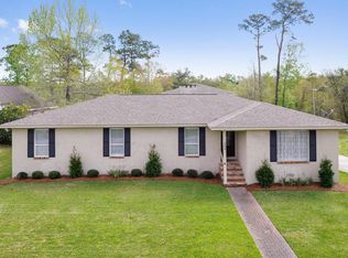 209 Idlewood Dr, Waveland, MS 39576