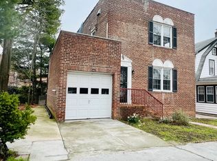 4215 167th St, Flushing, NY 11358