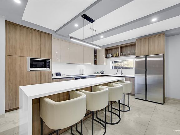 3rd image of 2403 S Dominique St