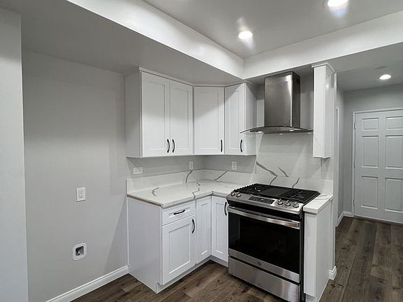 5th image of 3831 W 182nd St #A