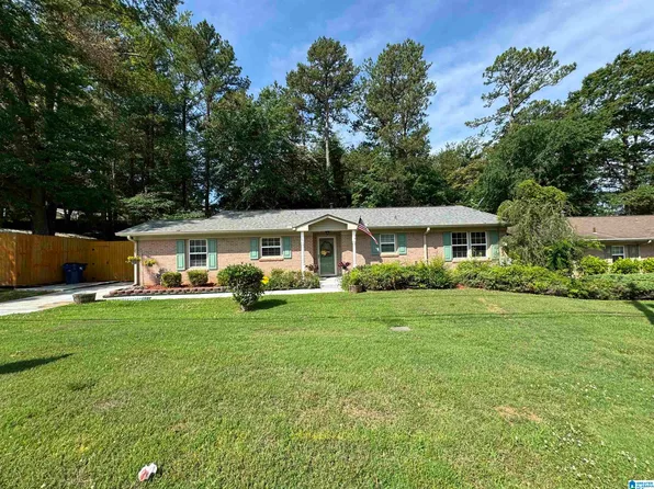 86 Wirans Rd, Anniston, AL 36205