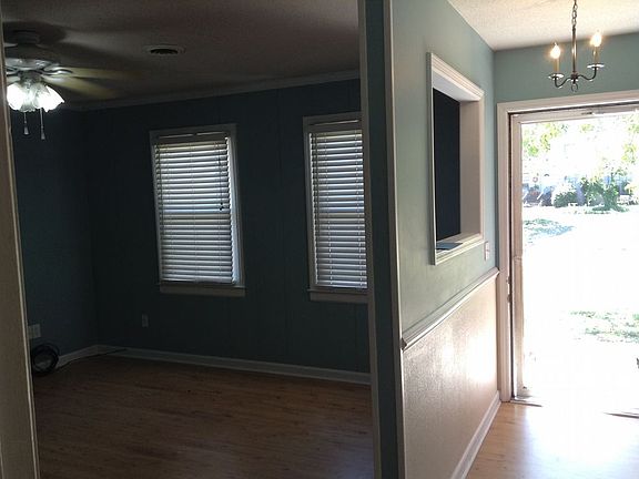 2nd image of 902 Lorraine Dr