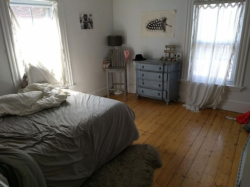 2nd image of 14 Chiswick Rd APT 5F
