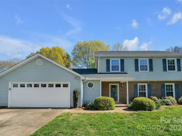 2041 Snowbird Ln, Gastonia, NC 28056