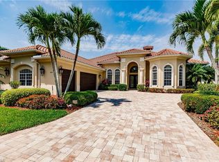 5656 Hammock Isles Dr, Naples, FL 34119