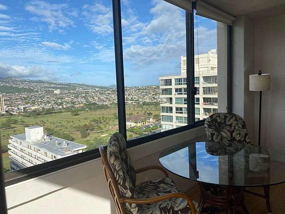 5th image of 2410 Cleghorn St APT 3001