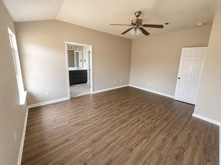 1617 Lubbock Dr — Photo 10