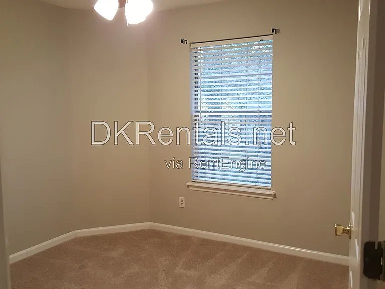 2160 Denson Ln S — Photo 14