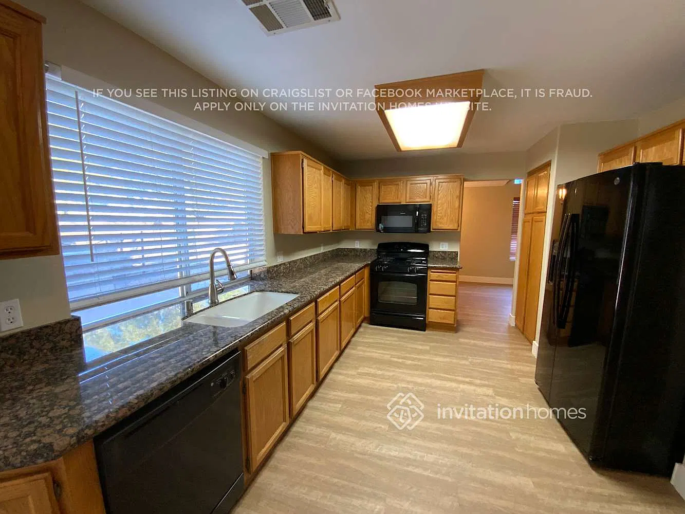 7300 Stoney Shore Dr Las Vegas, NV 89128 — Photo 3