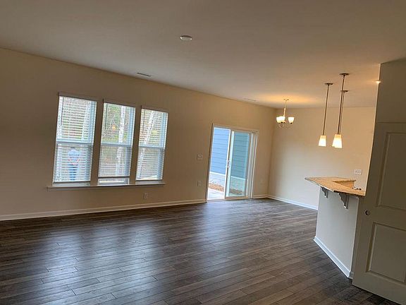 5th image of 124 Eagleson St Lot 20