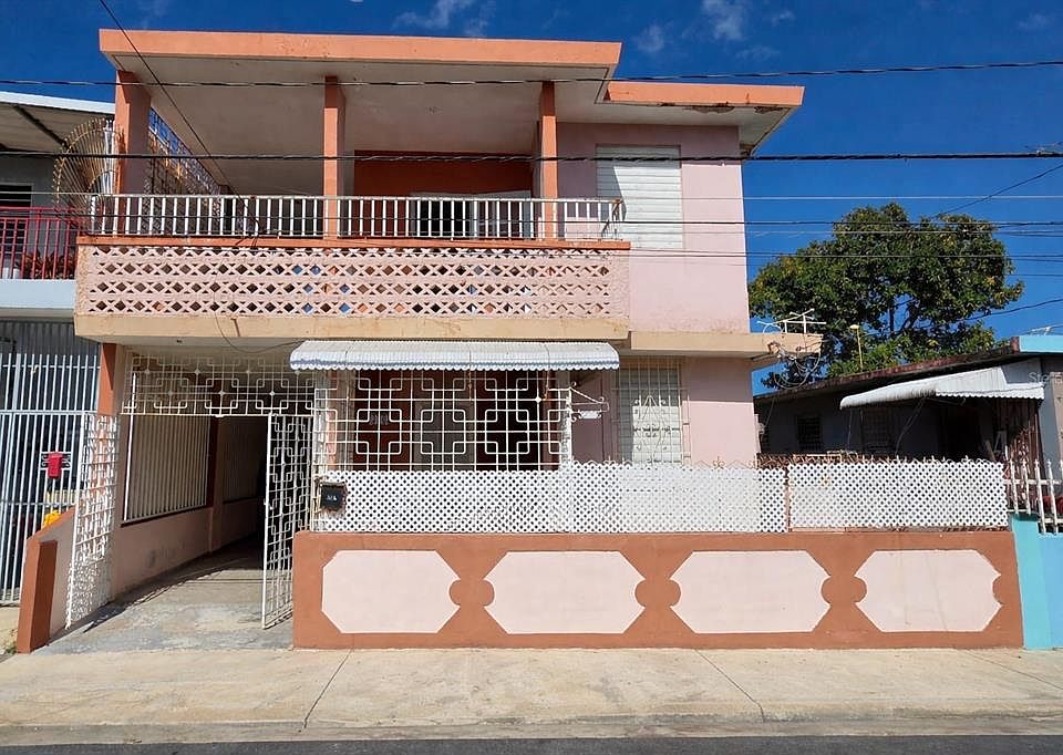 1st image of Villa Palmeras 326 CALLE COLTON