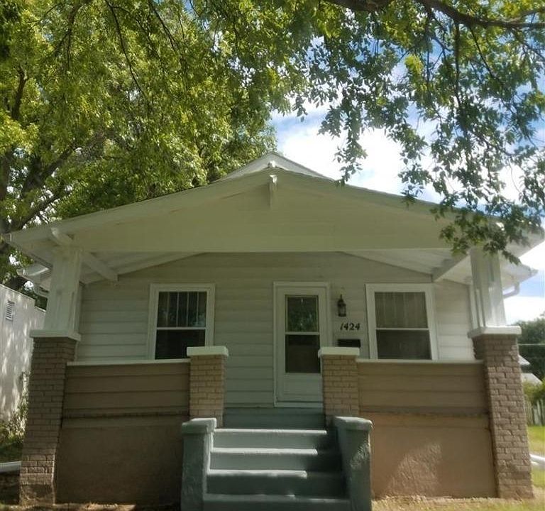 1424 N 10th St Beatrice NE 68310 Zillow