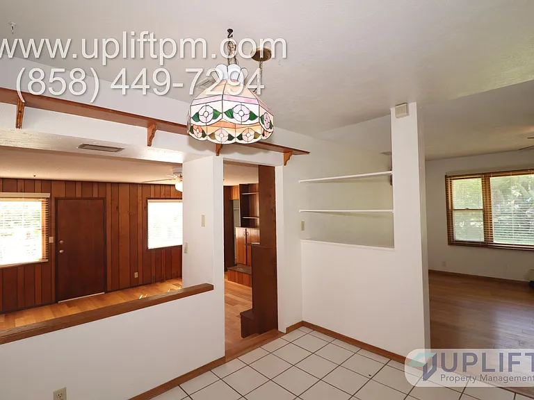 1441 Cedar St — Photo 6