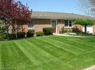 700 Springfield Rd APT D, Columbiana, OH 44408