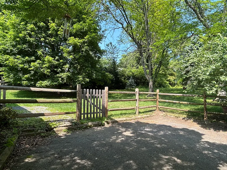 1 Maple Ln — Photo 20