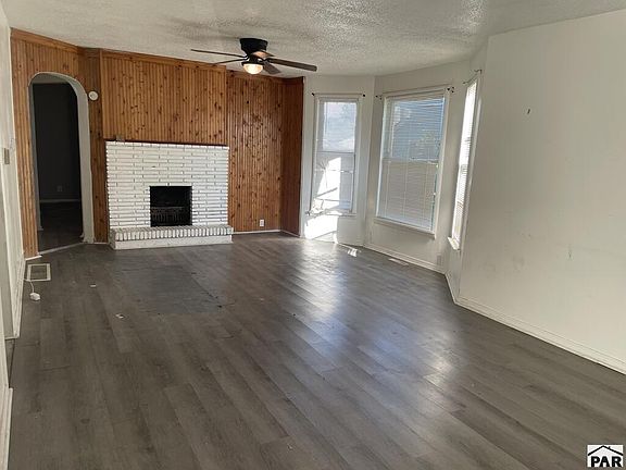 3rd image of 2216 Pine St