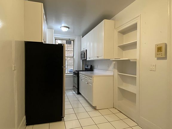 4th image of 698 W End Ave #Ad