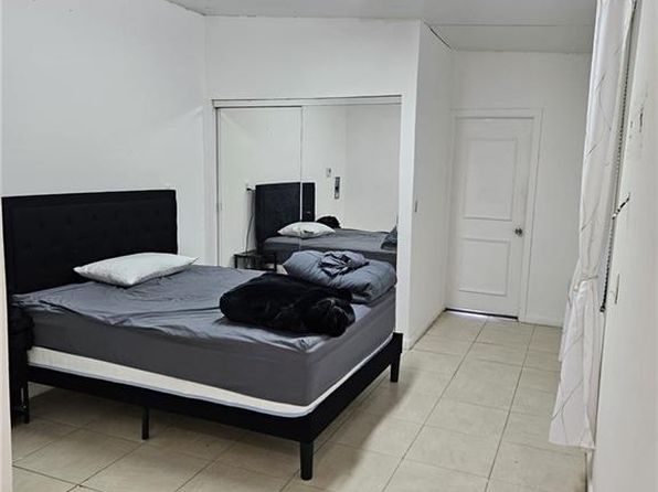 miami-florida-447799574 picture