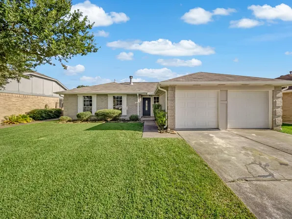 10836 Mesquite Dr, La Porte, TX 77571