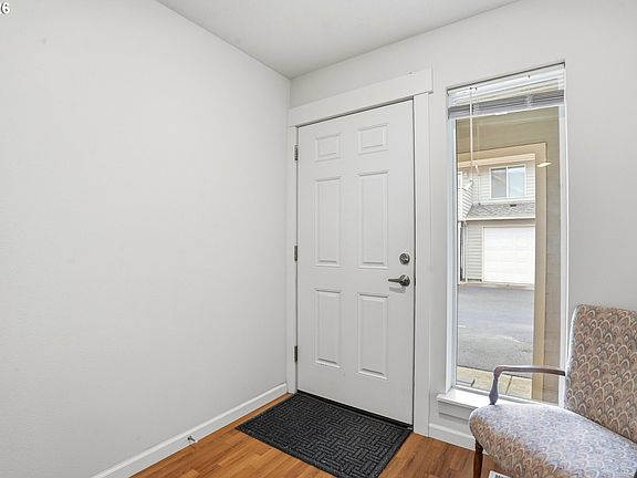 3rd image of 427 Harris Ln Unit 14
