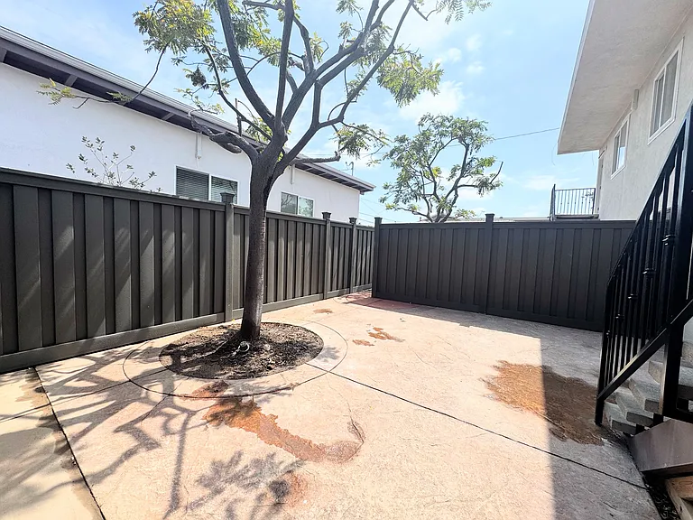 1921 Colonia Pl — Photo 10