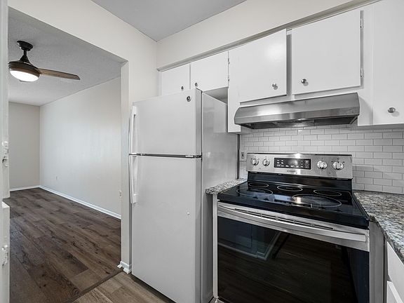 3rd image of 600 S Betty Ln APT 7