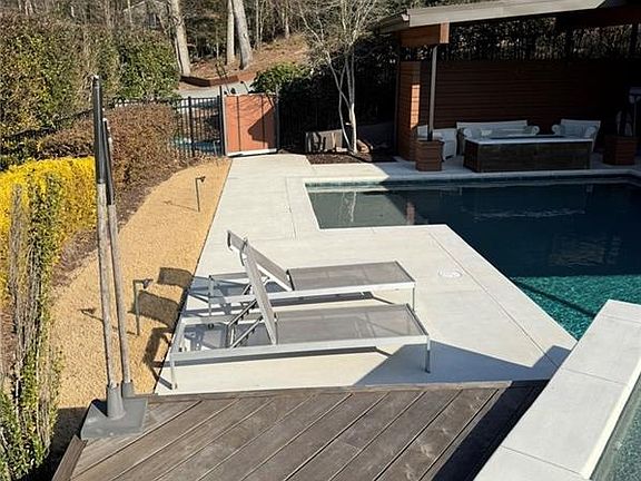 5th image of 1685 Chevron Way APT 1