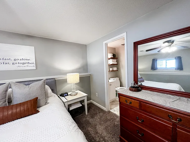 323 SE Melody Ln — Photo 45