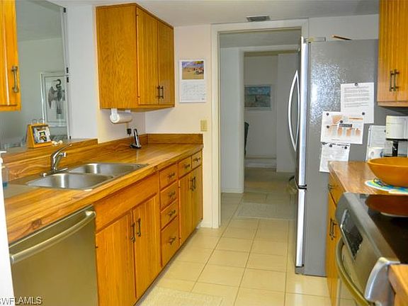 3rd image of 10851 Gulf Shore Dr APT 204