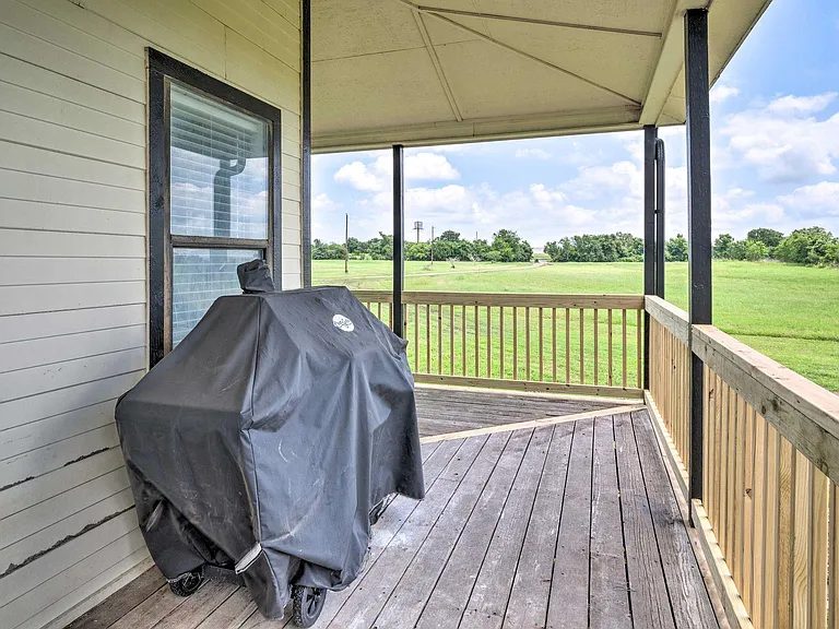15805 Richards Dr — Photo 25
