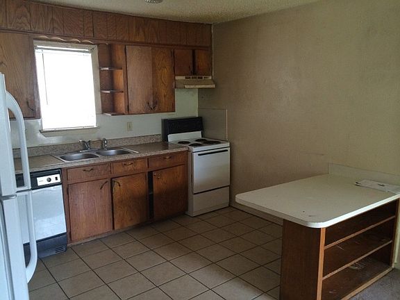 3rd image of 1404 N 18th St APT 6
