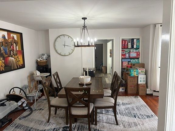 5th image of 102 Summer St #1