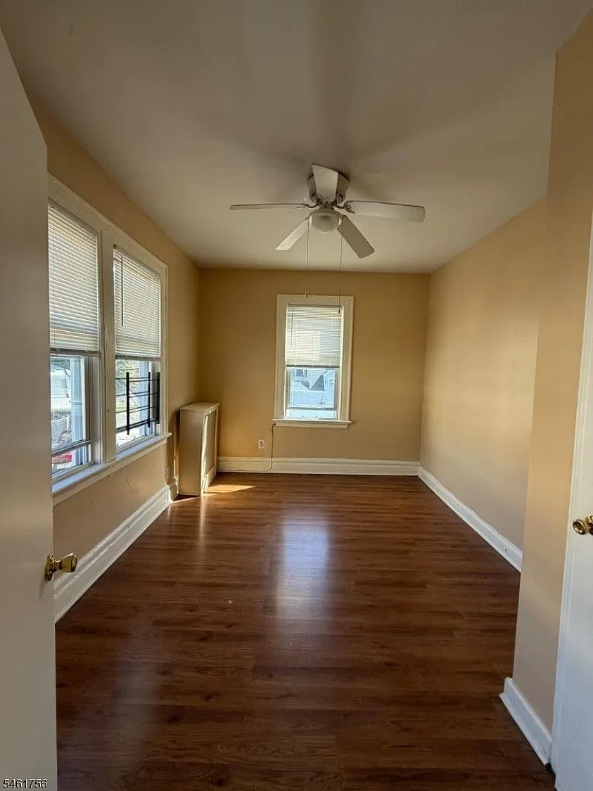 2 bed, 1.0 bath, $1,900 — Photo 3