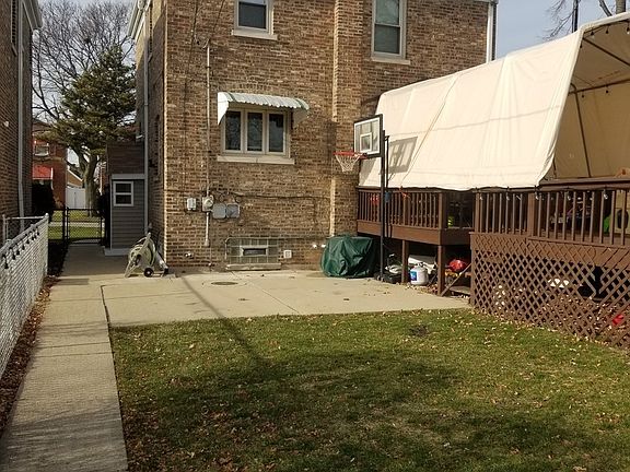4th image of 3401 S 61st Ct