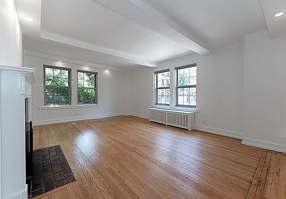 5th image of 31 E 12th St APT 2C