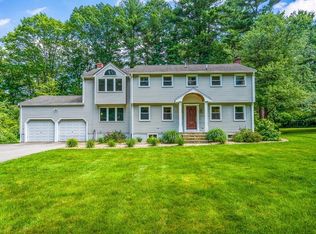 2 Matthew St, Andover, MA 01810