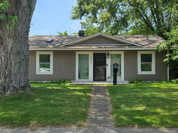 6498 Richalle St, Brighton, MI 48116