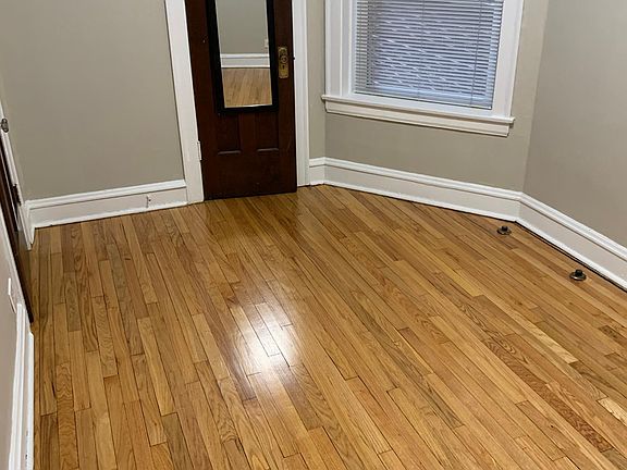 5th image of 3830 N Paulina St #1