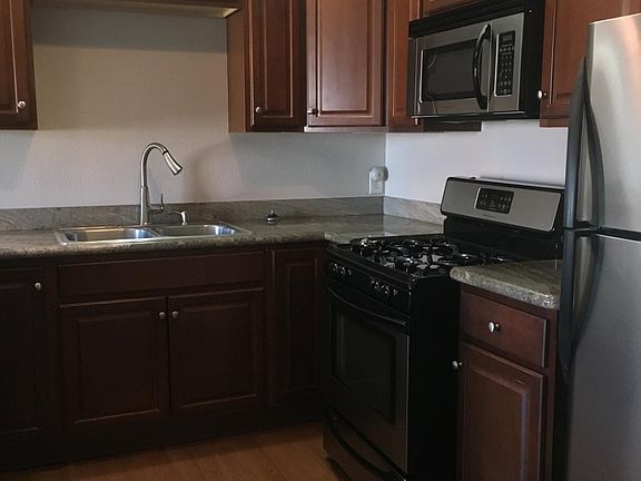 2nd image of 939 University Ave #204