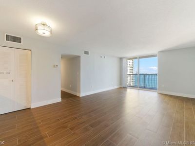 1200 Brickell Bay Dr APT 1812, Miami, FL, 33131