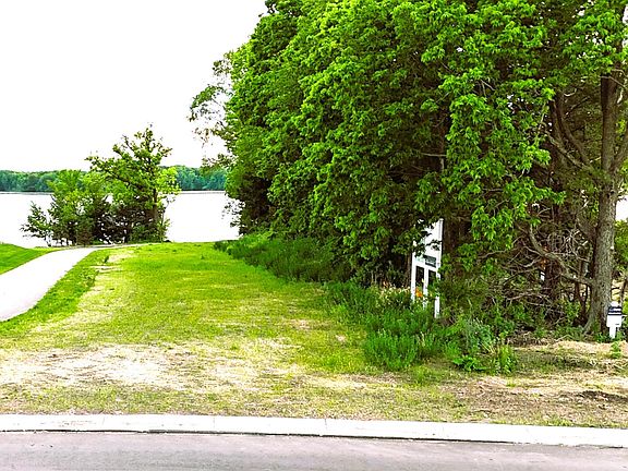 4th image of 1370 Lake John Dr NW