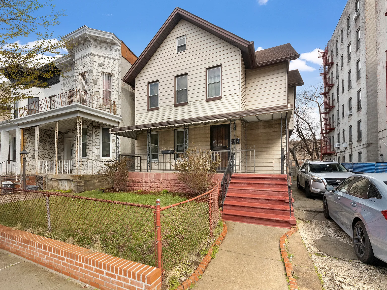 675 East 31st Street — Photo 1