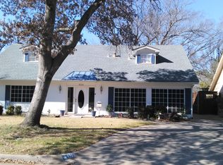 528 Waggoner Dr, Arlington, TX 76013