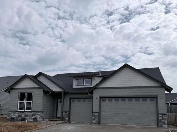 462 NE Cedar St, Sublimity, OR 97385