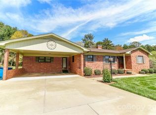 2780 34th Street Cir NE, Hickory, NC 28601